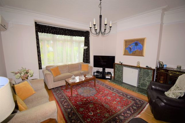 Property to rent in Hempson Avenue, Langley, Slough