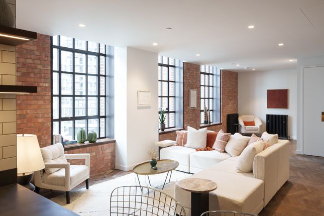 Thumbnail Flat for sale in Switch House East, Battersea Power Station