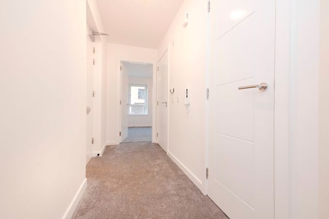 Flat for sale in Canal View, Winchburgh, Broxburn