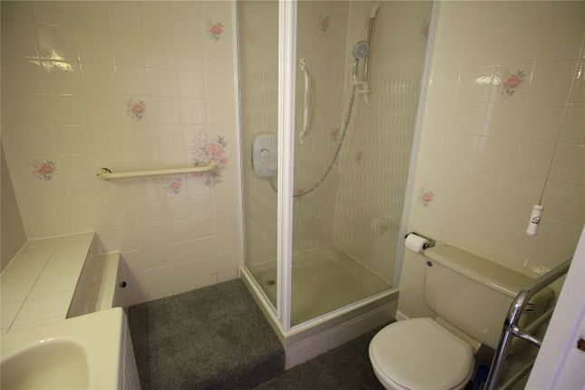 Flat for sale in Ednall Lane, Bromsgrove, Worcestershire