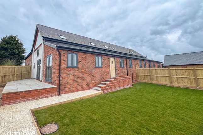 3 Little Clover Barns, Warrington photo 4