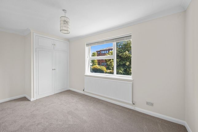 Flat 6 Kingsdown, 115a Ridgway, London photo 4