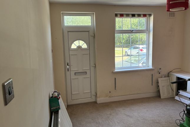 55 The Square, Danesmoor, Chesterfield photo 2