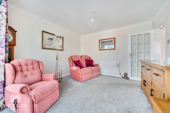 14, Prunus Drive, Ferndown photo 2