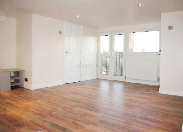 Flat for sale in Ingleby Road, Ilford