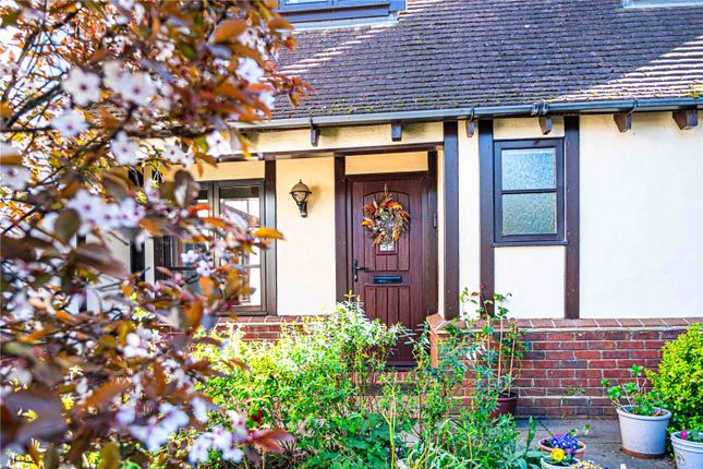 Orchard Cottage,, Totternhoe Road, Eaton Bray photo 2