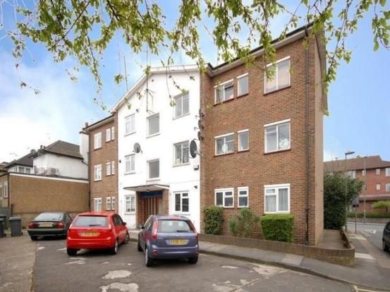 Thumbnail Flat to rent in St Edwards Close, Golders Green