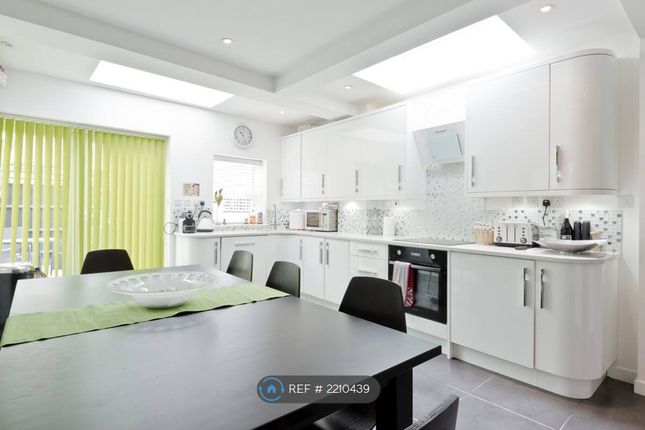 Lower Mortlake Road, Richmond photo 2