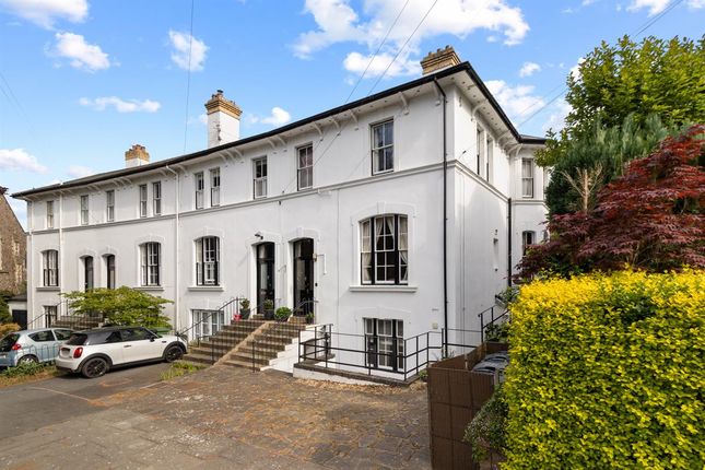 Flat for sale in Lansdowne Crescent, Malvern