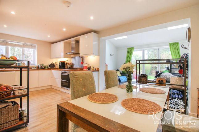 2a, Westfield Road, Thatcham photo 3
