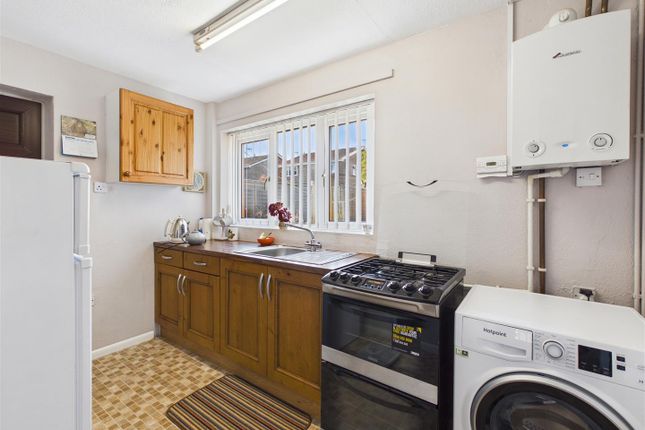 13, Ennerdale Close, Dronfield photo 3
