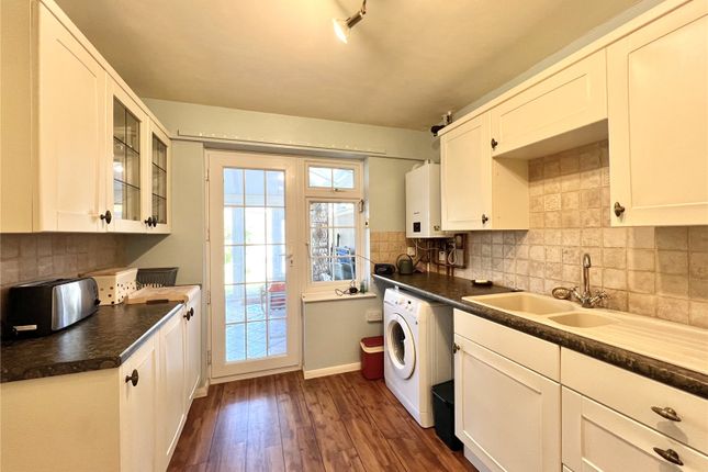 2, Orchard Court, Minehead photo 5