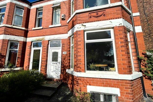 Thumbnail Semi-detached house to rent in Clarendon Road West, Manchester