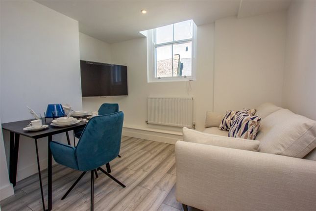 Flat 3 Charlbury House, 66, High Street, Witney photo 4