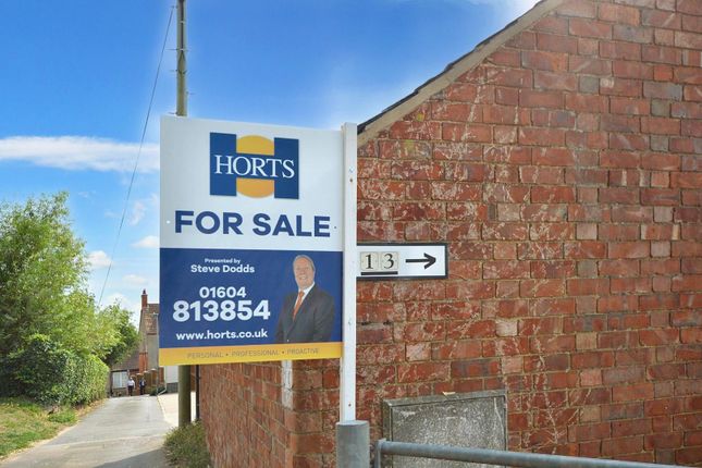 13, Harrowick Lane, Northampton photo 3
