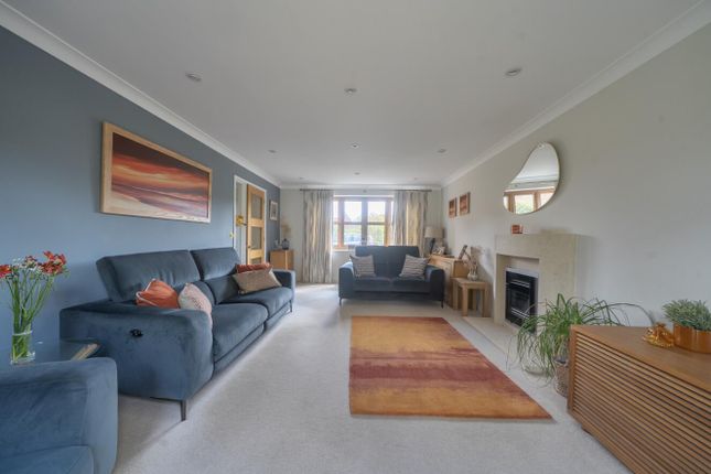 69, Cranbourne Drive, Otterbourne photo 3