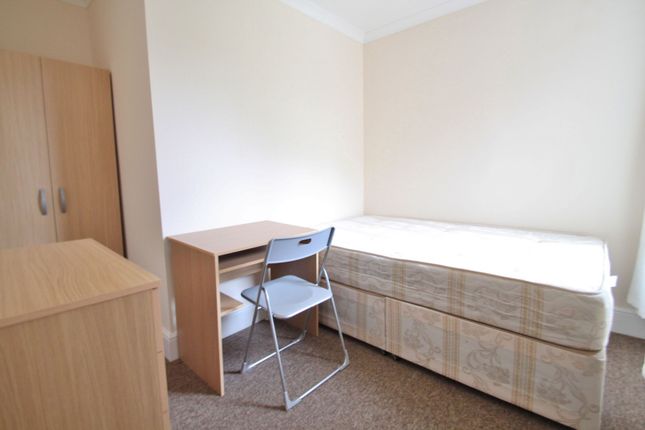 48 Bemister Road, Bournemouth photo 4