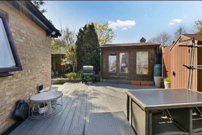 22, Friars Mead, Isle Of Dogs photo 3