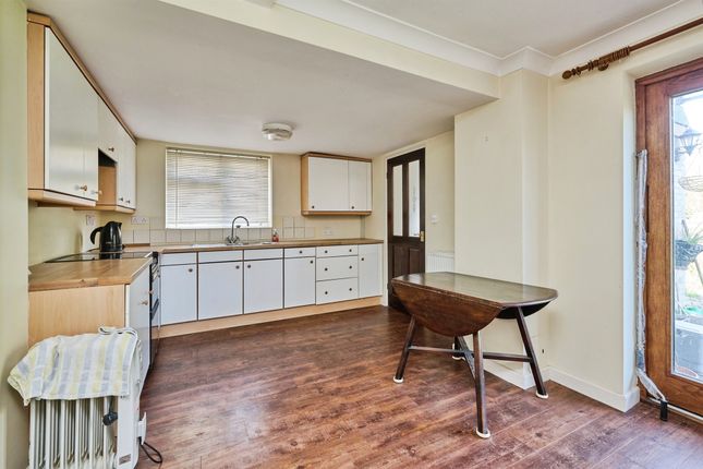 63, Eastgate, Peterborough photo 4