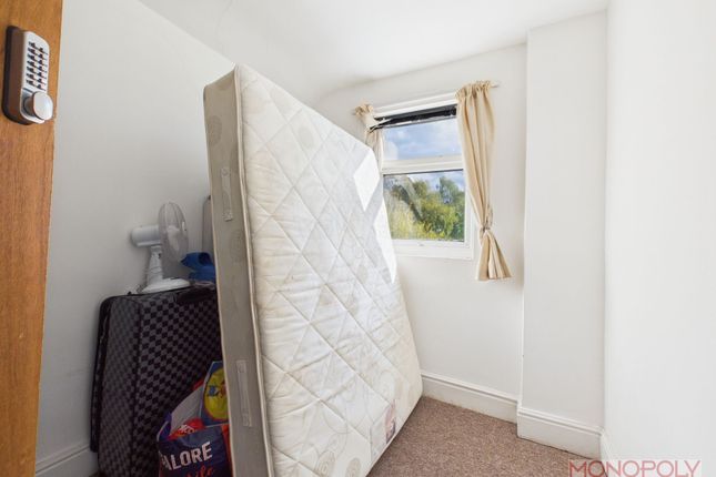 17 Norman Road, Wrexham photo 5