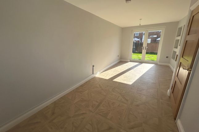 26, Liverpool photo 5
