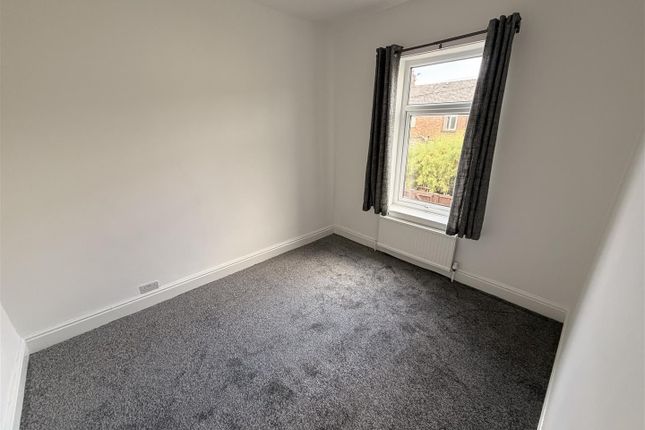 Field Street, Droylsden photo 5