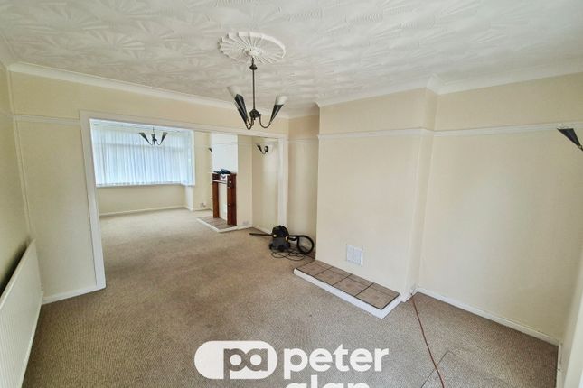 245, Newport photo 4