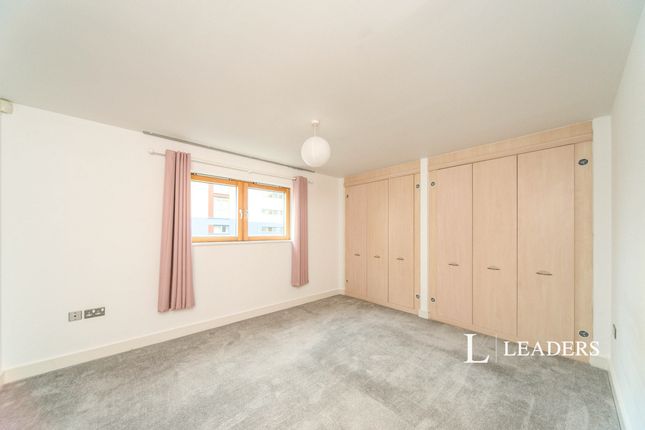 Flat 6, Bimini Court, Sovereign Harbour photo 5
