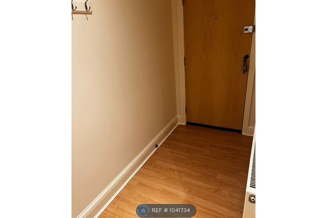 Flat to rent in Princess Lodge, Luton