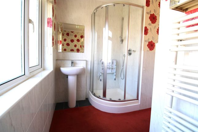 Family Shower Room