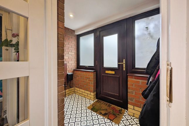 7, Vernon Grove, Caldicot photo 2