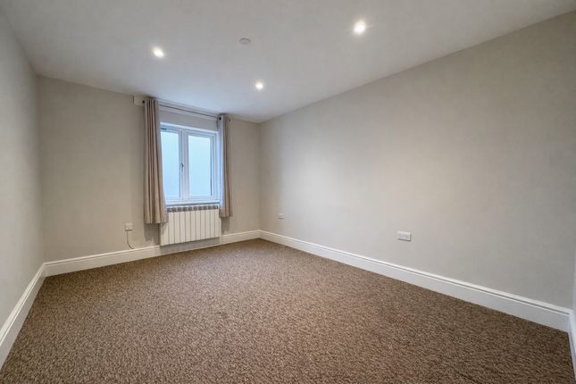 4 Williams Court, The Green, Cullompton photo 4