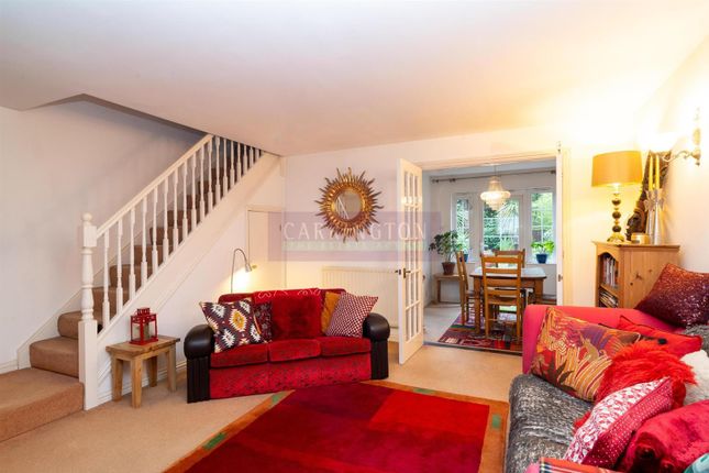70, Kensington Way, Borehamwood photo 3