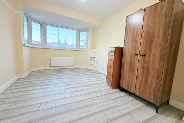 416, Whitefoot Lane, Bromley photo 2