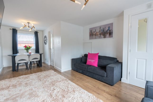 2 Bothwellhaugh Quadrant, Bellshill photo 3