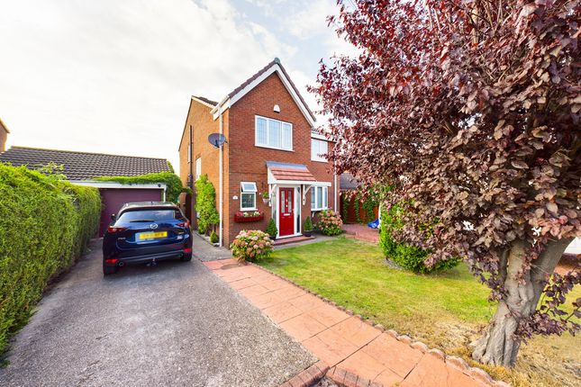 Thumbnail Detached house for sale in Northcroft Drive, Hull