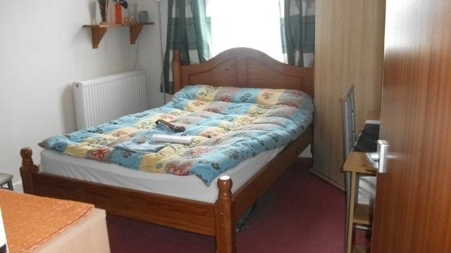 6A, Maristow Street, Westbury photo 3
