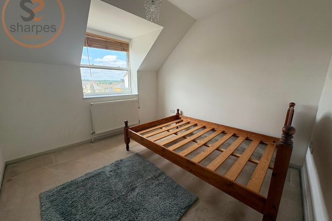 Flat 4 Central House, Worcester Park photo 4