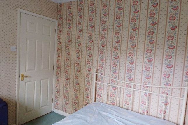 Oakmead Place, Mitcham photo 4
