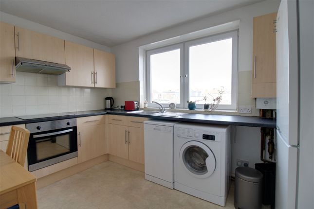 Flat for sale in Fairlawns, Kingsway, Hove