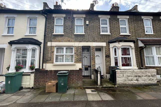 Terraced house to rent in Faringford Road, London