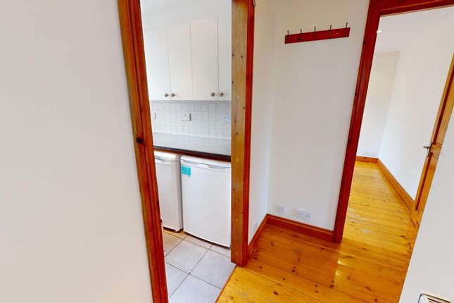 76, Orchard Avenue, Cheltenham photo 3
