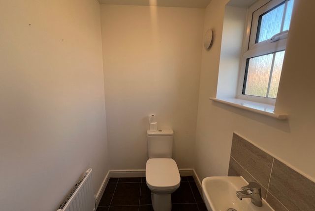 37, Brooke Way, STOWMARKET photo 4