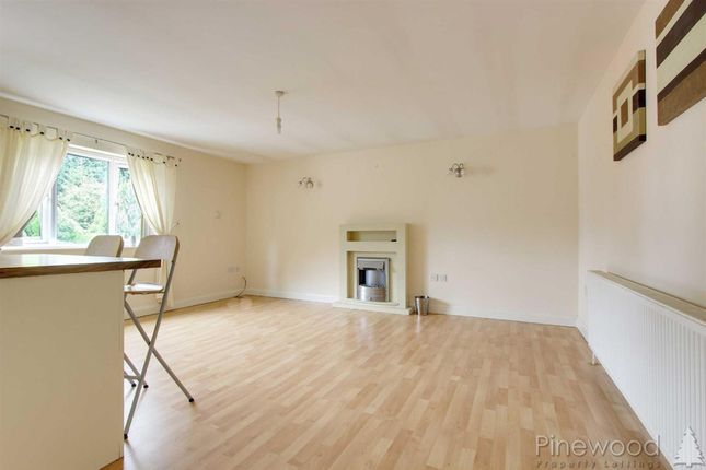 Flat 4, The Mount, Chesterfield photo 4