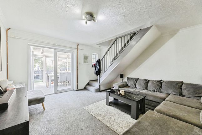 2, Krohn Close, Buckinghamshire photo 3