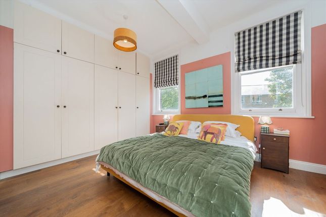 Flat 1, 5, Woodfield Road, London photo 3