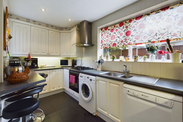 3 Winston Way, Potters Bar photo 3