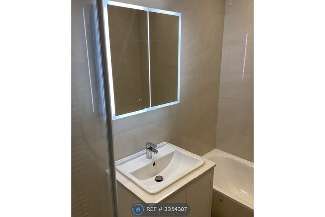 Ground Floor Flat Flat   Almeric Road, Battersea, London photo 3