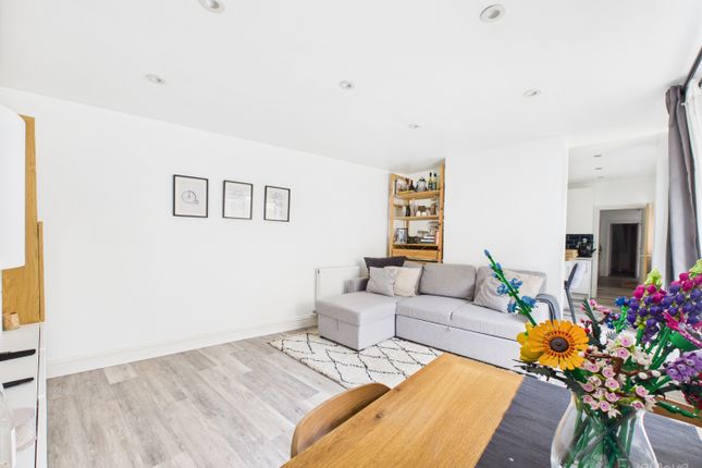Living Room- Mark Stephens Ewemove Newmarket And S