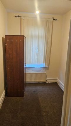 55, Smithies Road, London photo 3